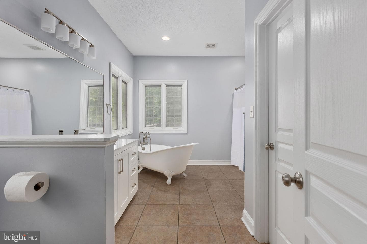 197 Oakleigh Lane photo 36