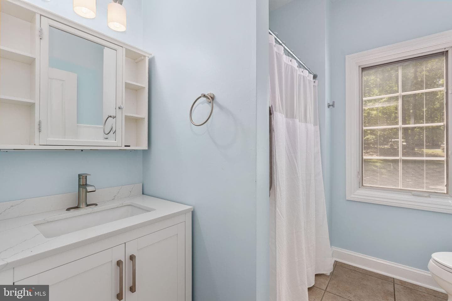 197 Oakleigh Lane photo 44