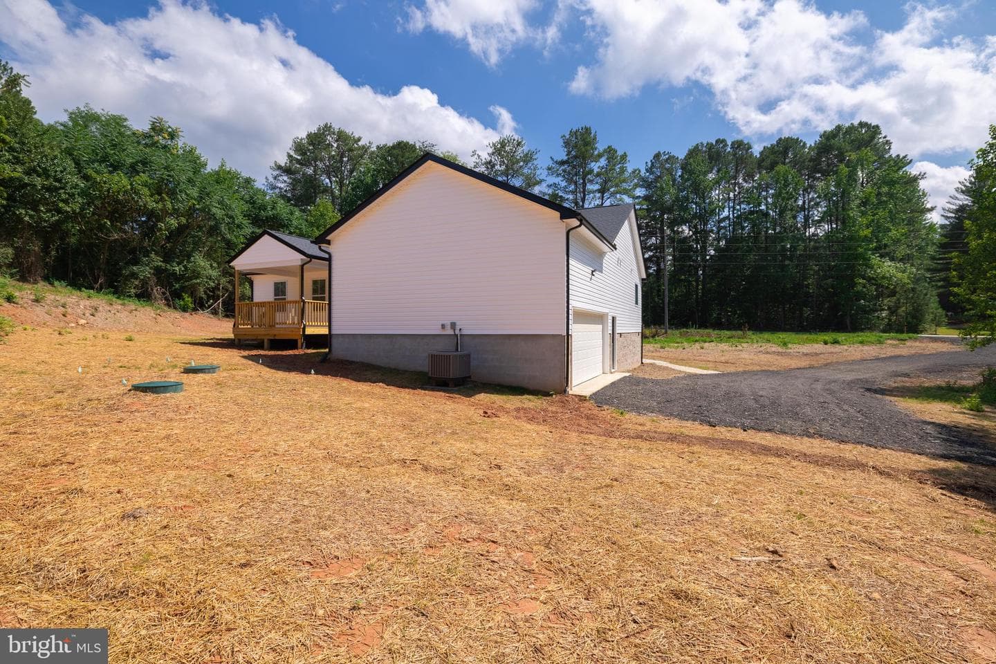 16061 Jefferson Highway photo 40