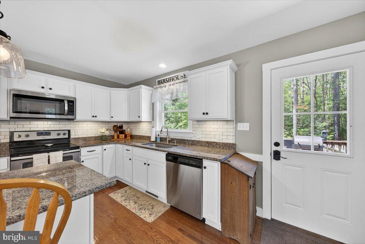 844 Manchester Road photo 12