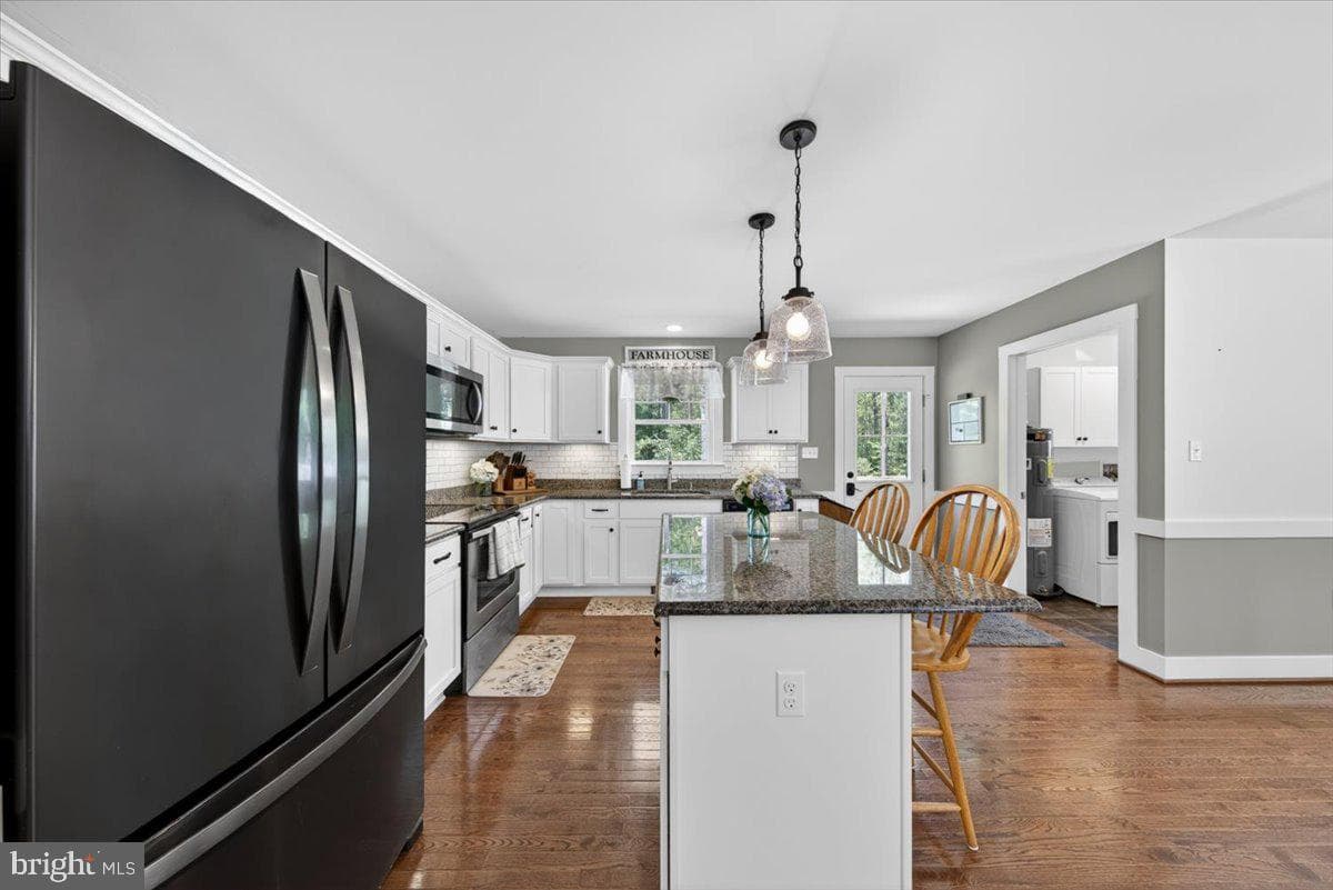 844 Manchester Road photo 13