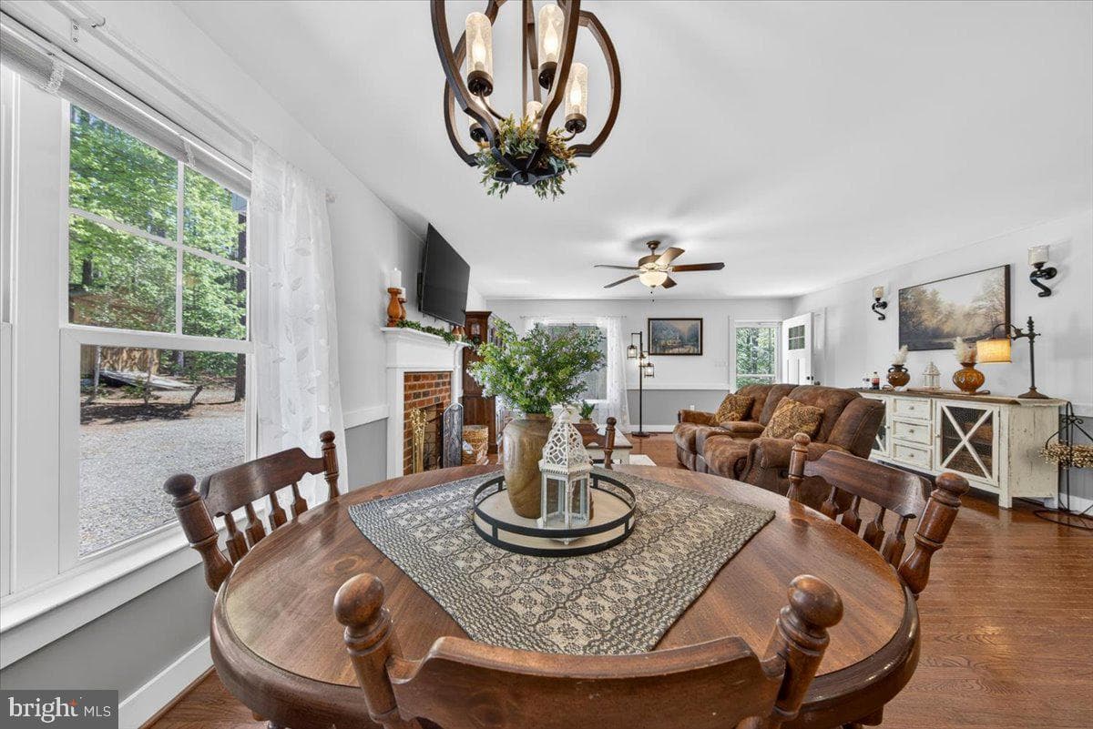 844 Manchester Road photo 18