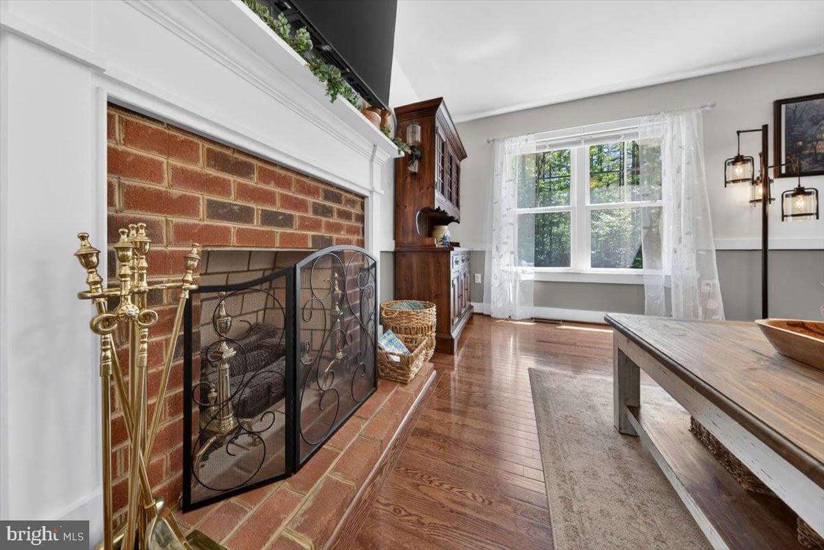 844 Manchester Road photo 22
