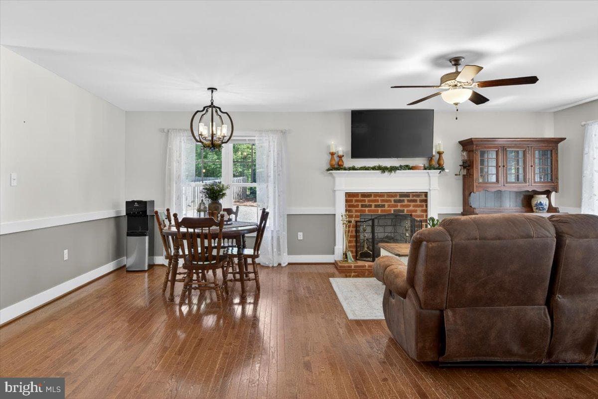 844 Manchester Road photo 25