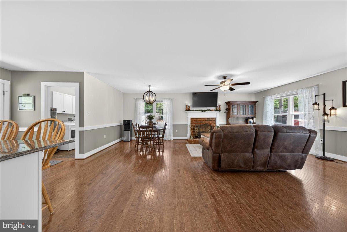 844 Manchester Road photo 26