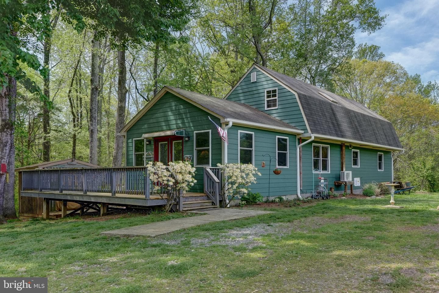 516 Apple Grove Road, Mineral