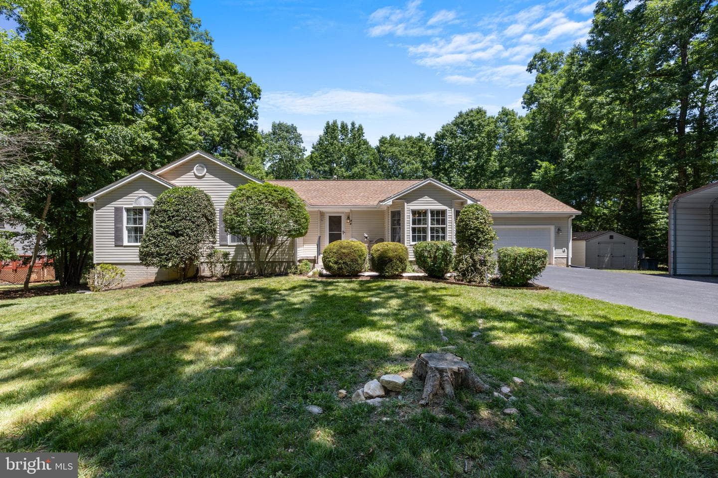 801 Mitchell Point Road photo 1