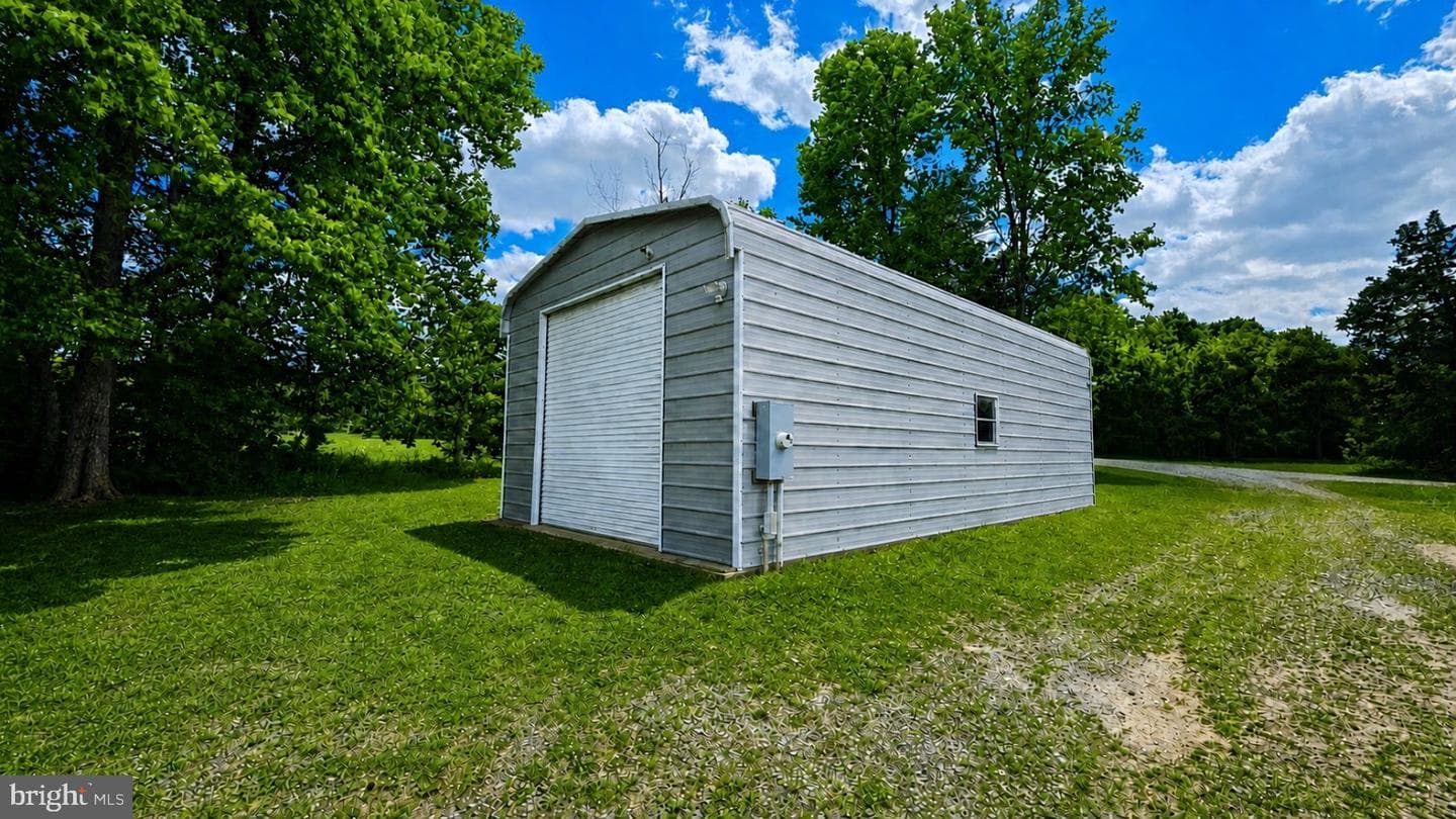 855 Johnson Road photo 4
