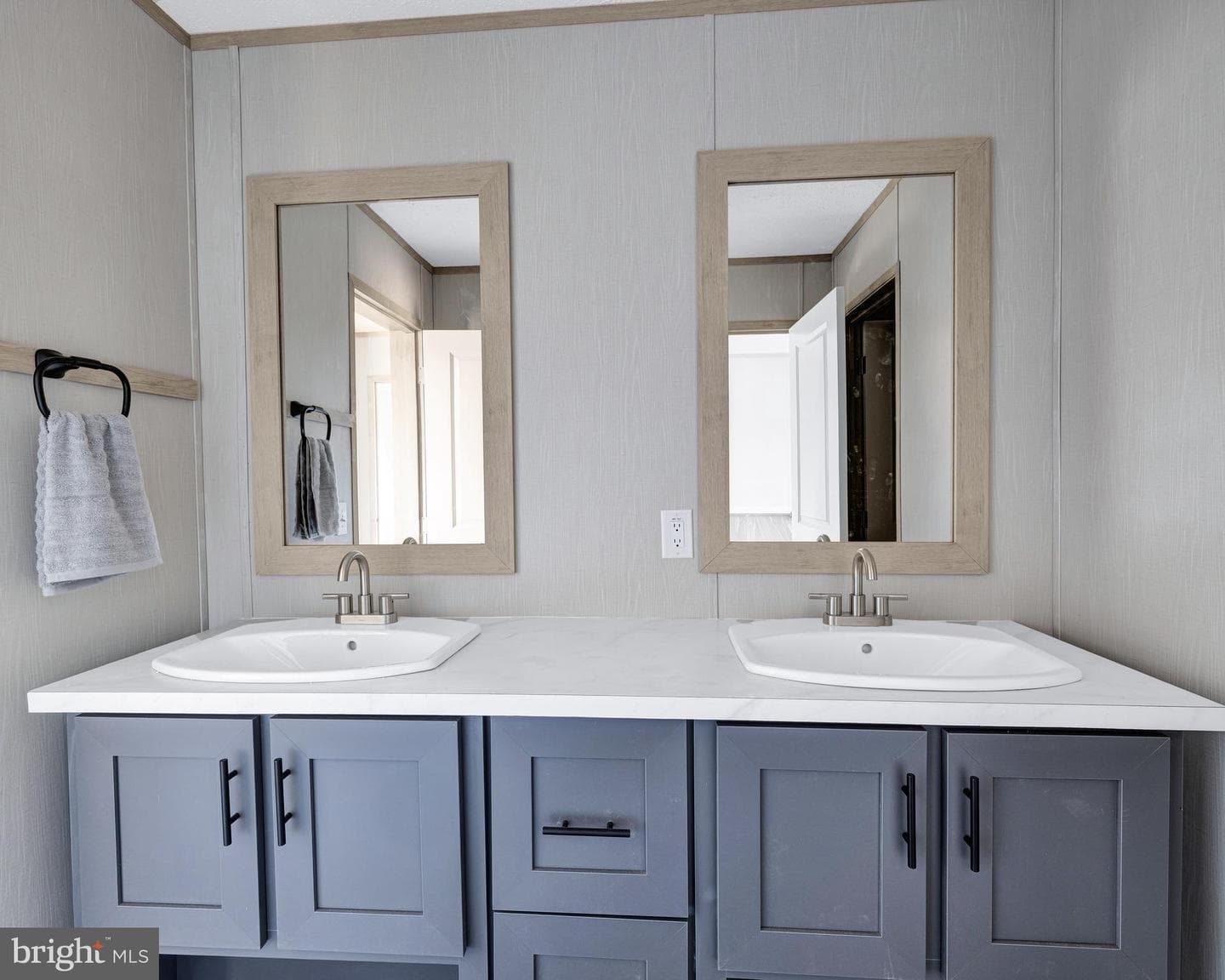 265 Moorefield photo 11