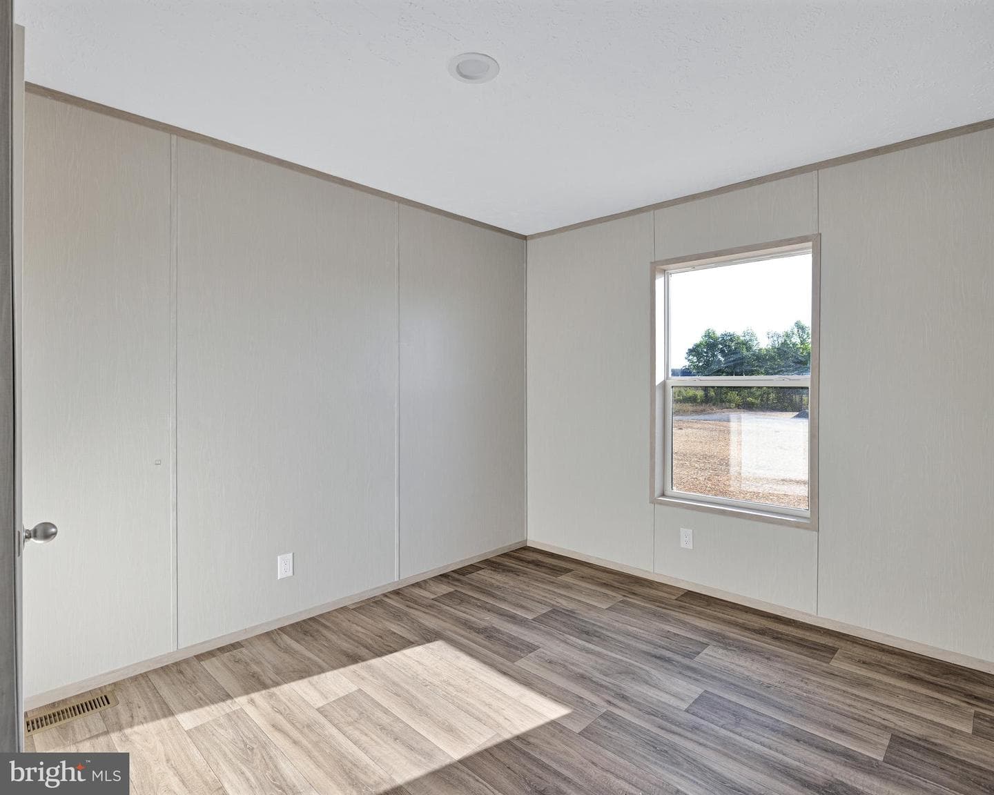 265 Moorefield photo 15