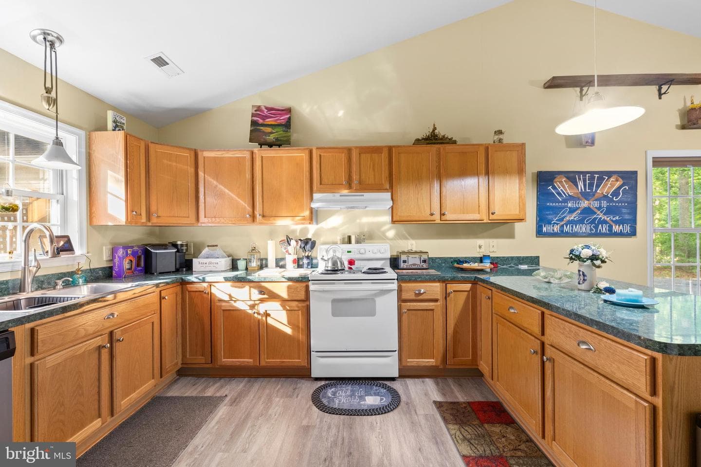 239 Oakwood Dr photo 17