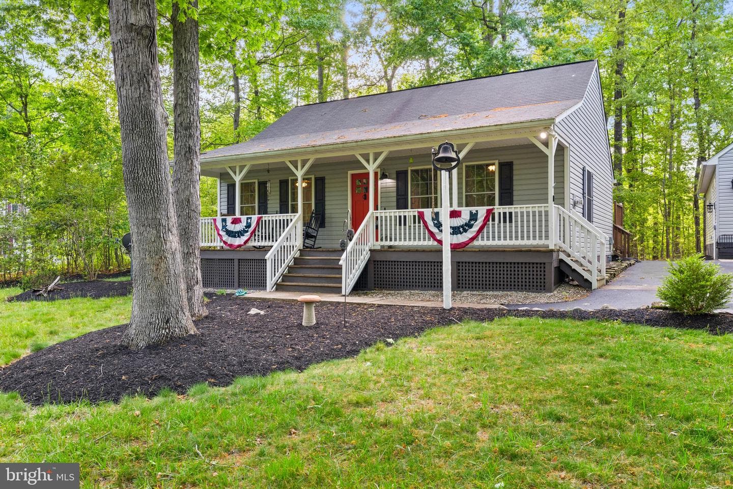 239 Oakwood Dr photo 4