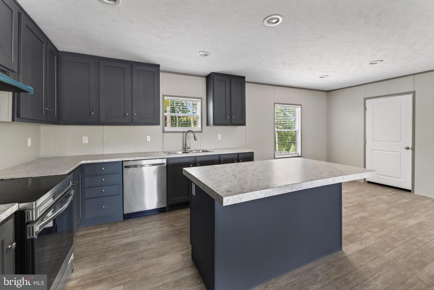 299 Raccoon Ln photo 9