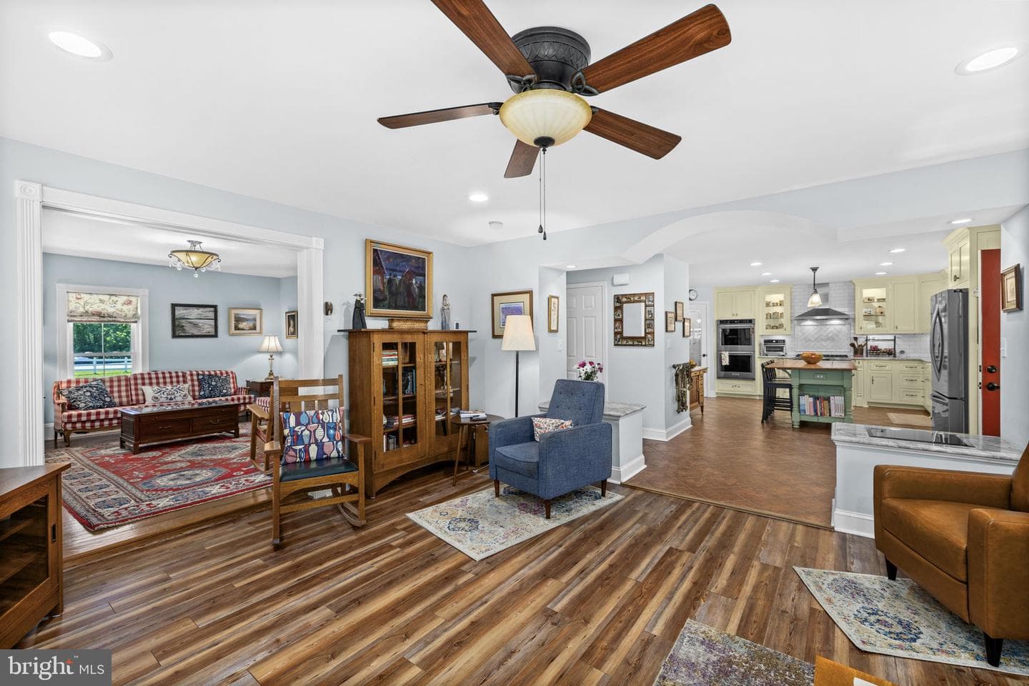 185 Mountain View photo 35