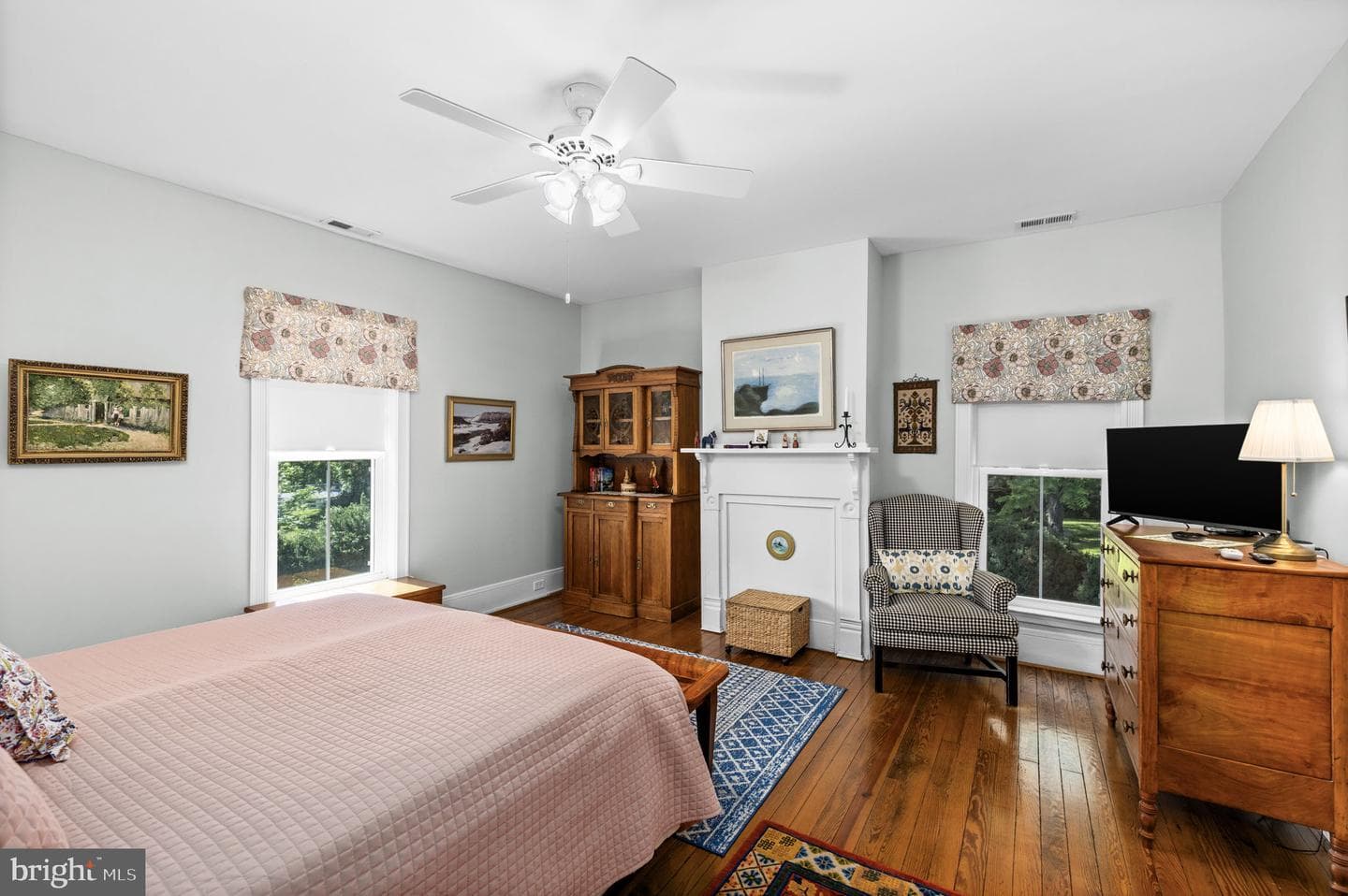 185 Mountain View photo 45