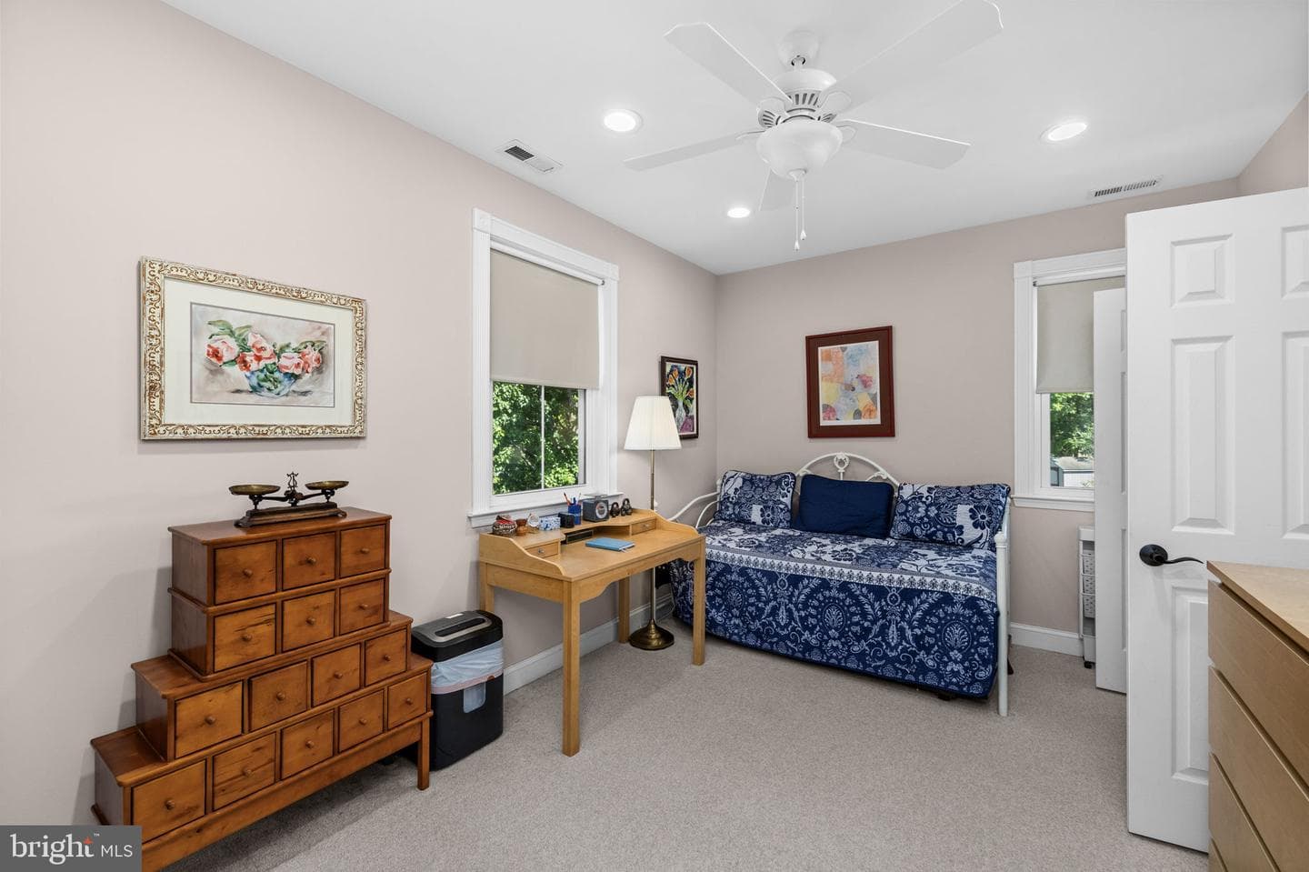 185 Mountain View photo 55