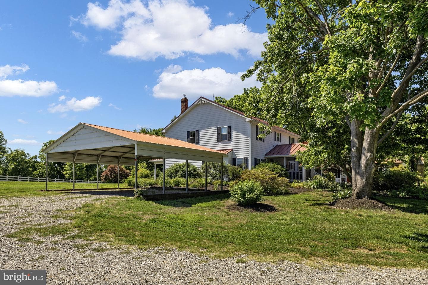 185 Mountain View photo 81