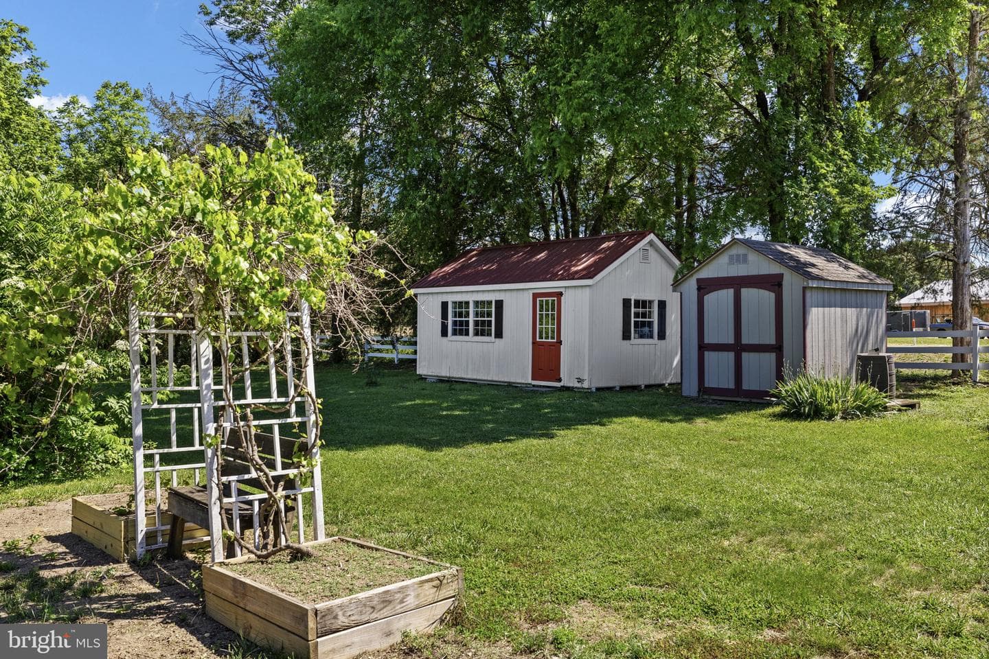 185 Mountain View photo 82