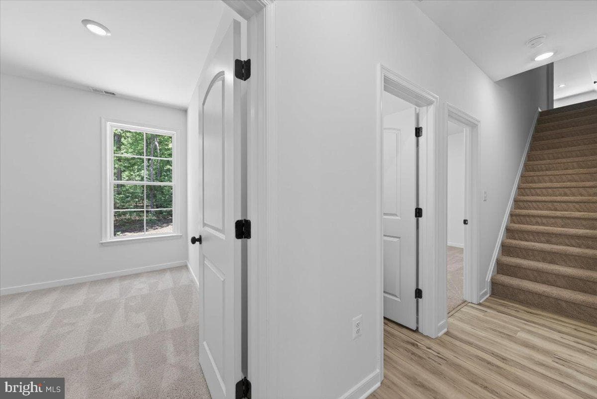 615 Traveller St photo 62