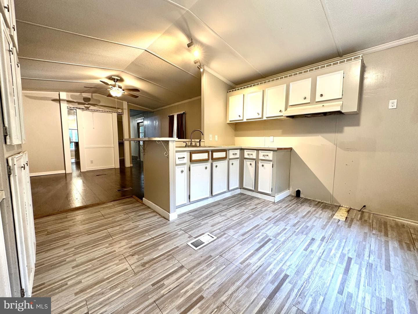 606 Dogwood Acres Road photo 5