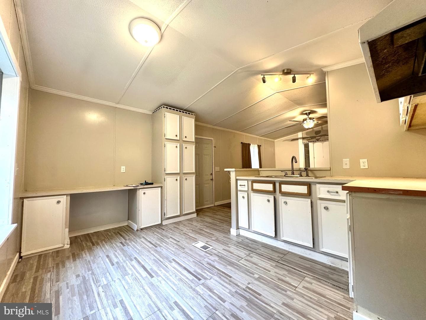 606 Dogwood Acres Road photo 6