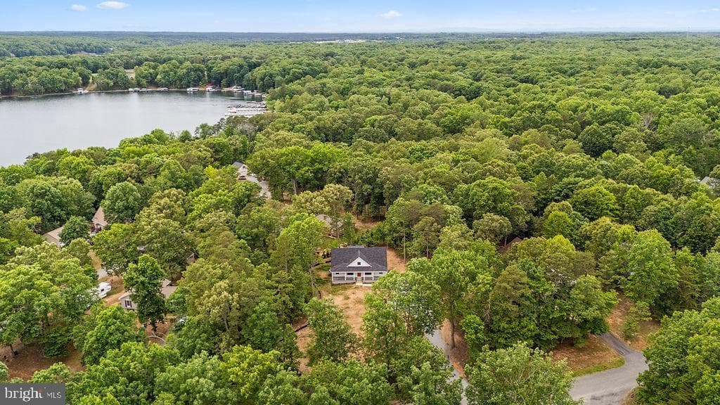 224 Edgewood Drive, Mineral