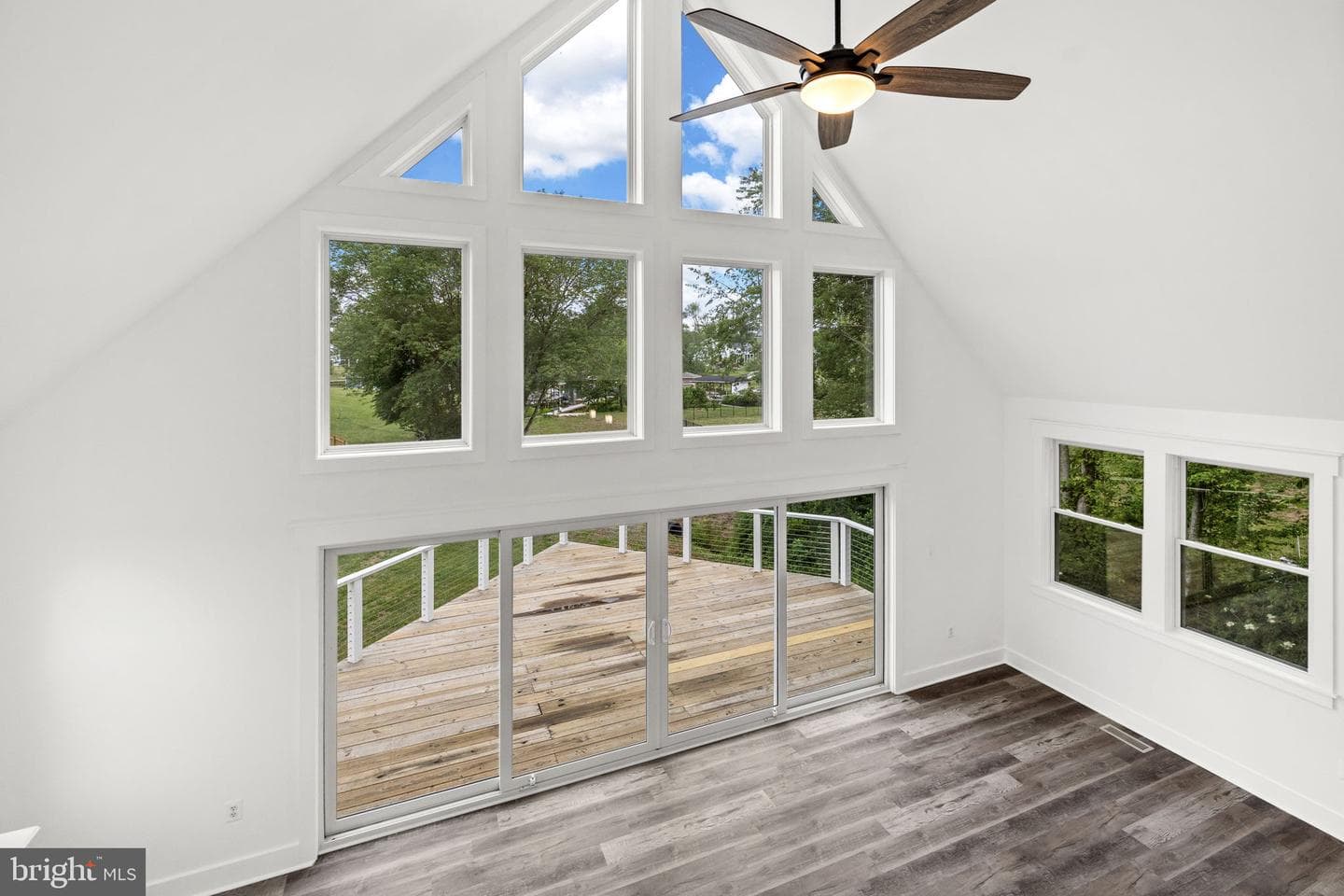 154 Waterview Drive photo 31