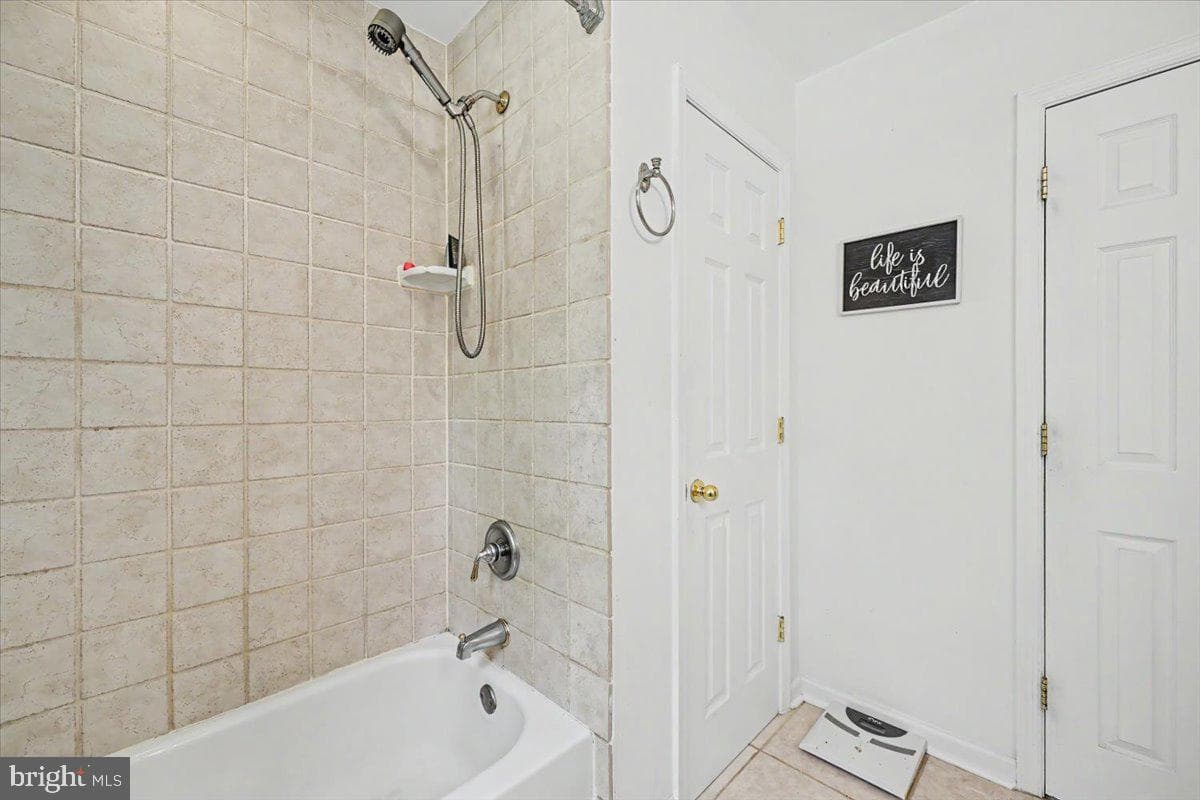 2348 Lindsay Road photo 36