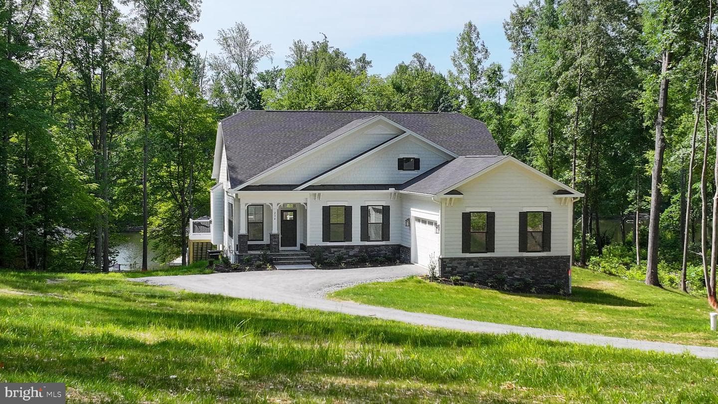 234 Compass Cove, Mineral