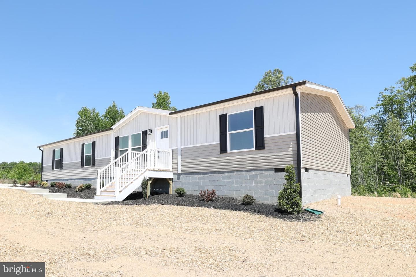 241 Moorefield Road photo 3