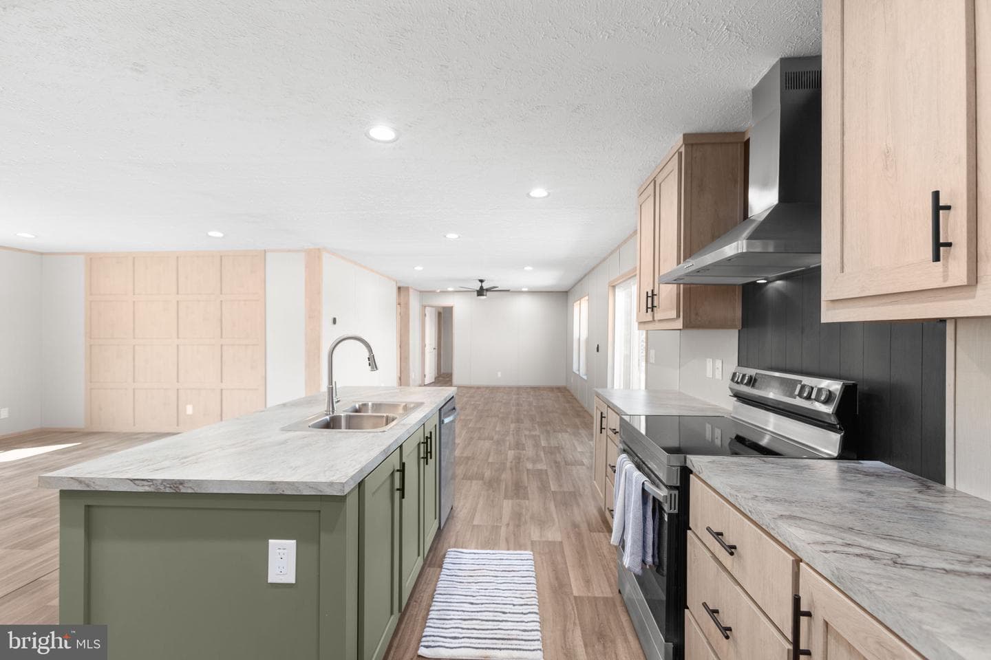 241 Moorefield Road photo 8