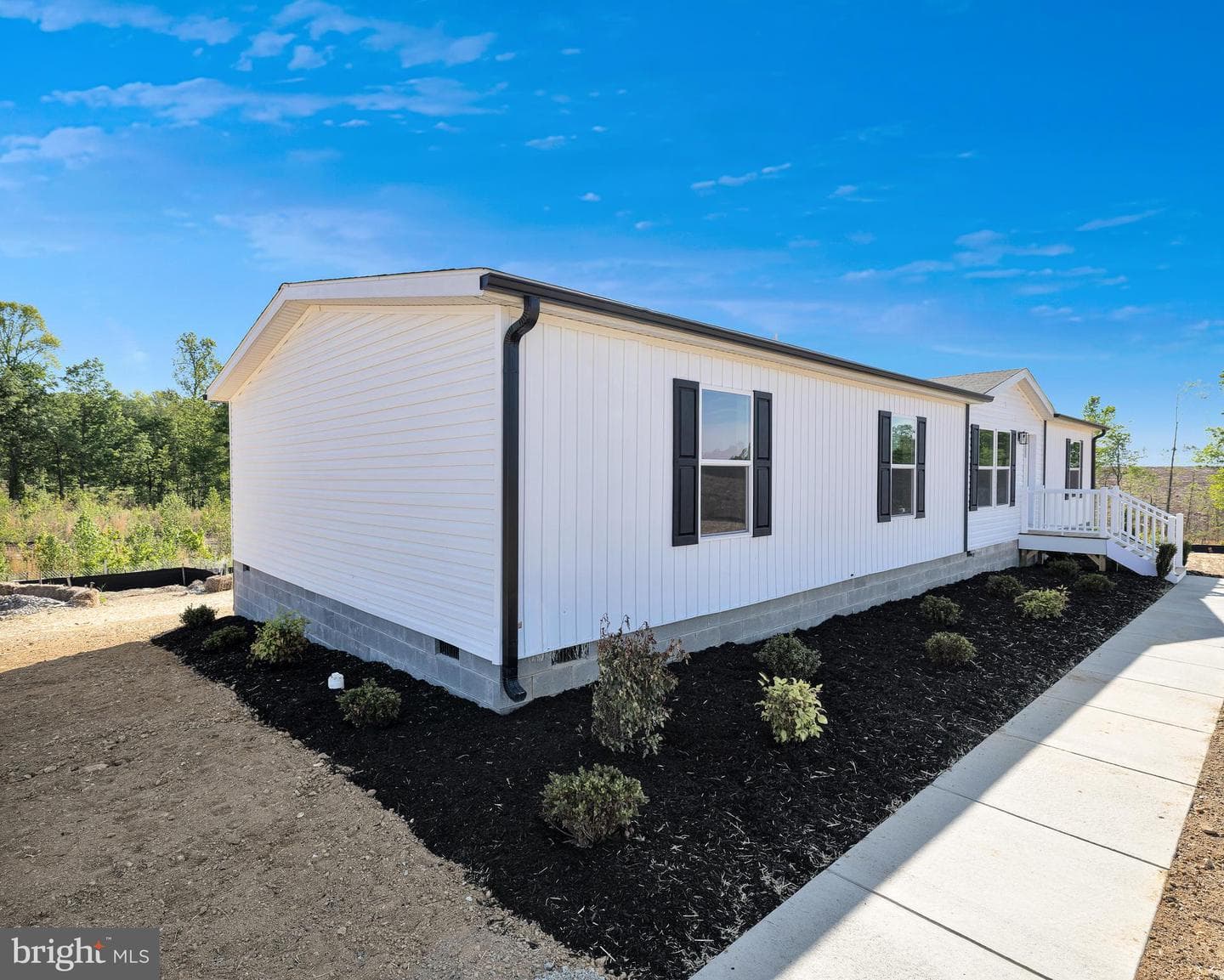 355 Moorefield Road photo 3