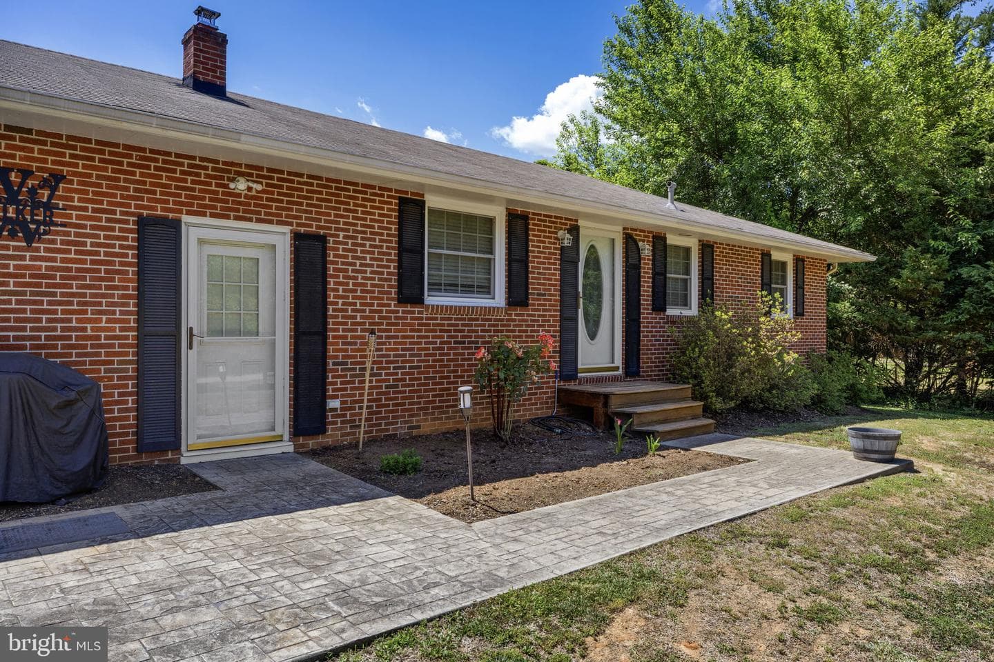 108 Melton Manor Dr photo 4