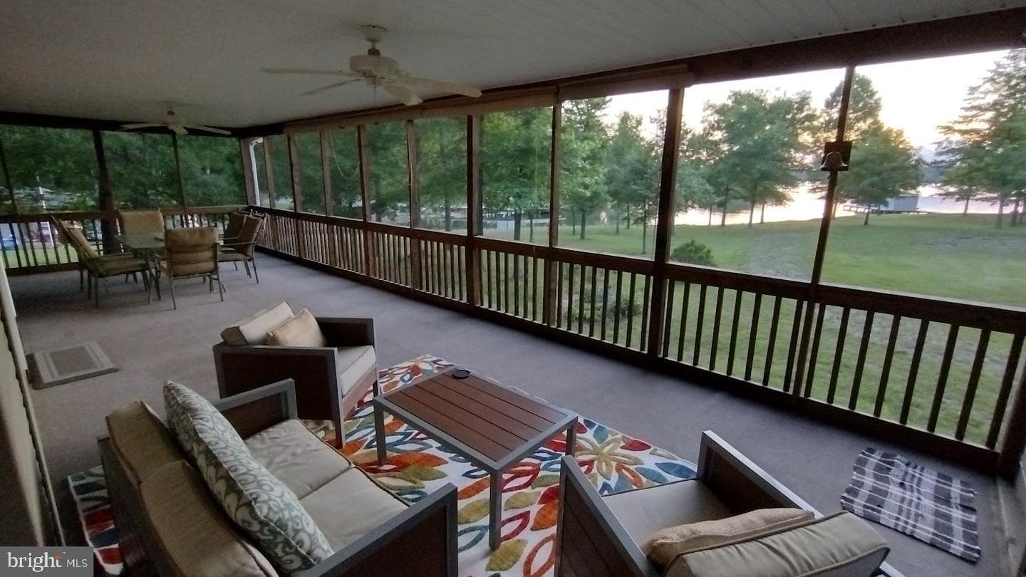 305 Catamaran Court photo 6