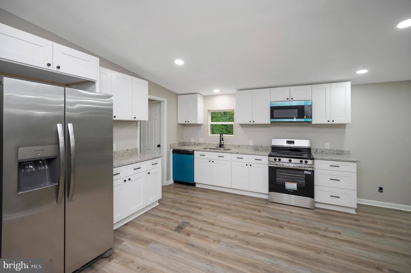 1438 Eastham Road photo 10