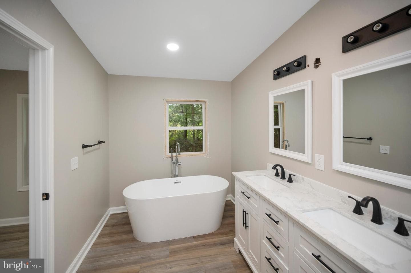 1438 Eastham Road photo 26