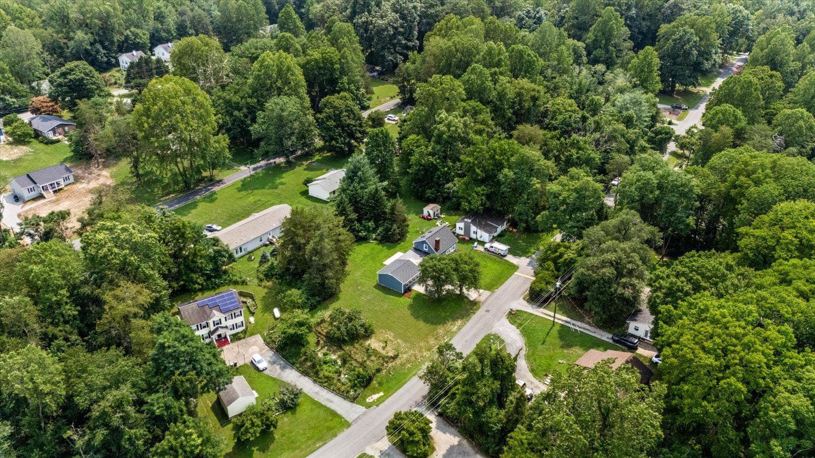 270 Ellis Drive photo 48