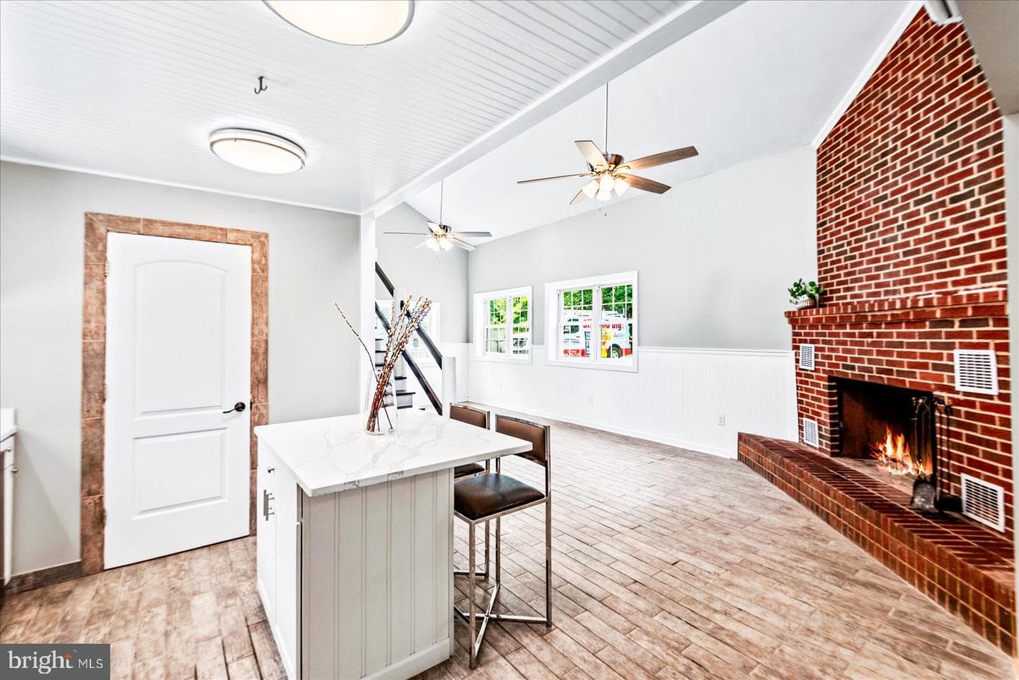 270 Ellis Drive photo 5