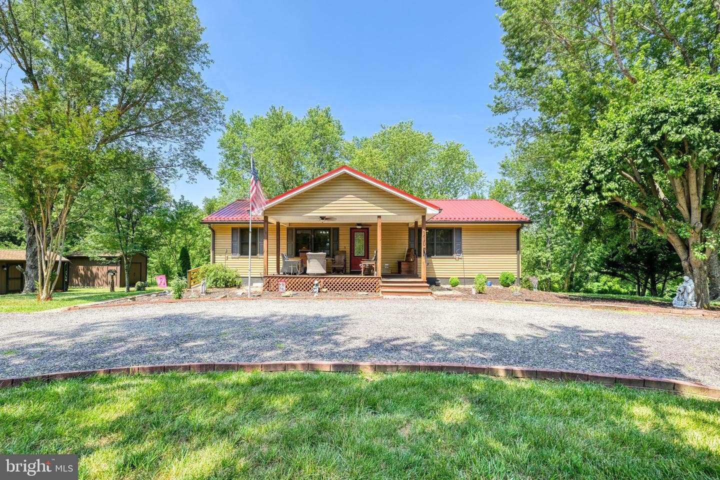 110 Patrick Henry Dr photo 21