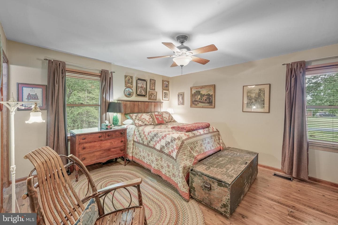 110 Patrick Henry Dr photo 43