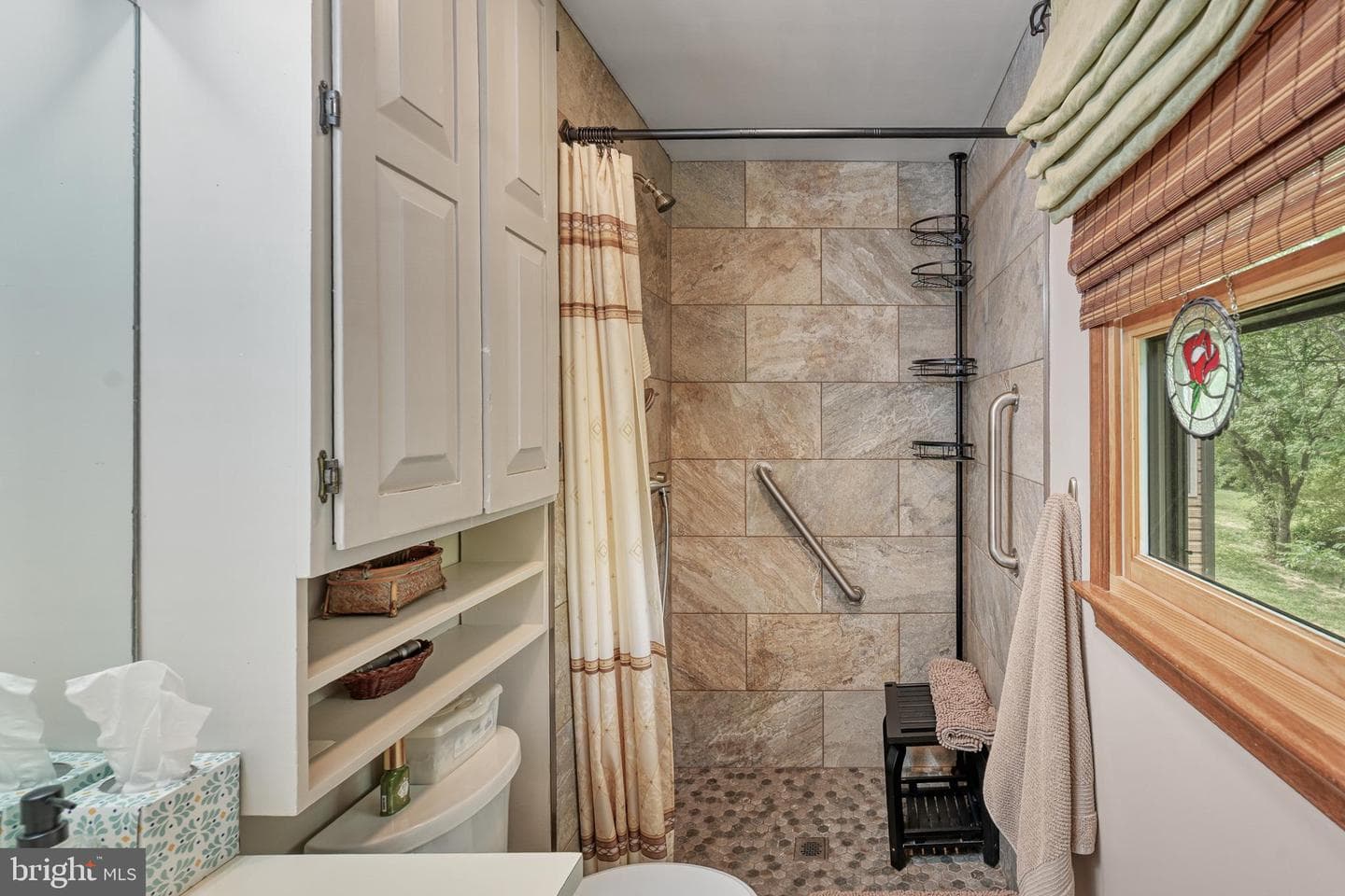 110 Patrick Henry Dr photo 46