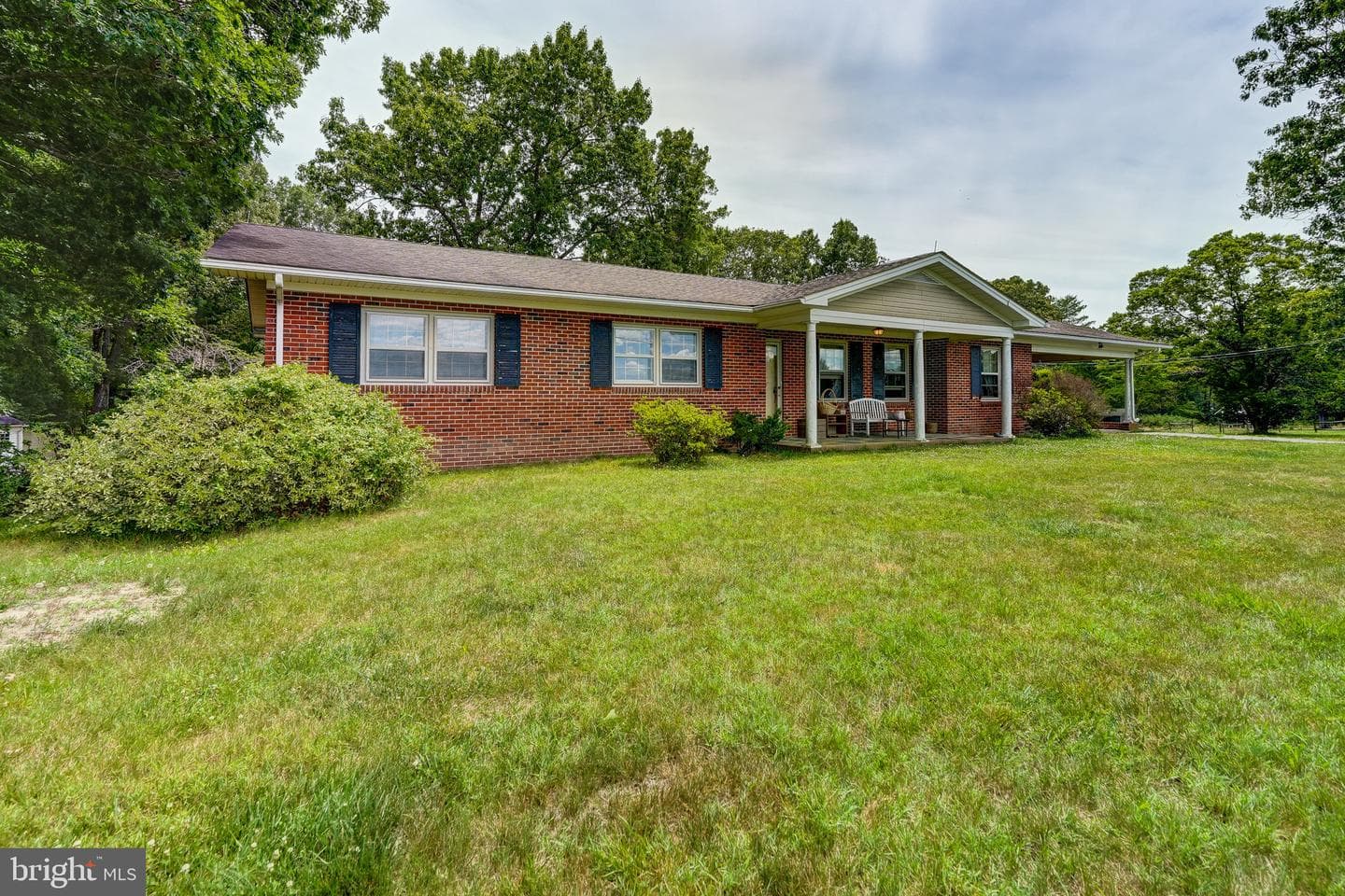 8858 Poindexter Road, Louisa