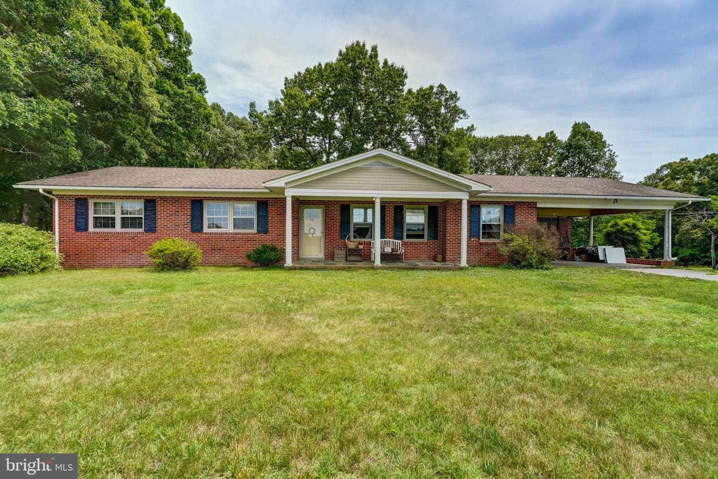 8858 Poindexter Road, Louisa