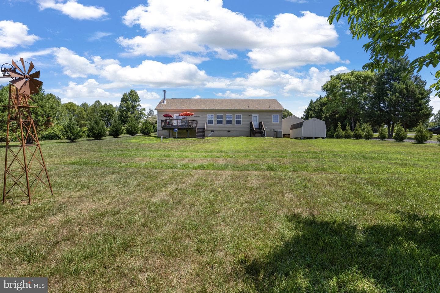 249 Derby Lane photo 42