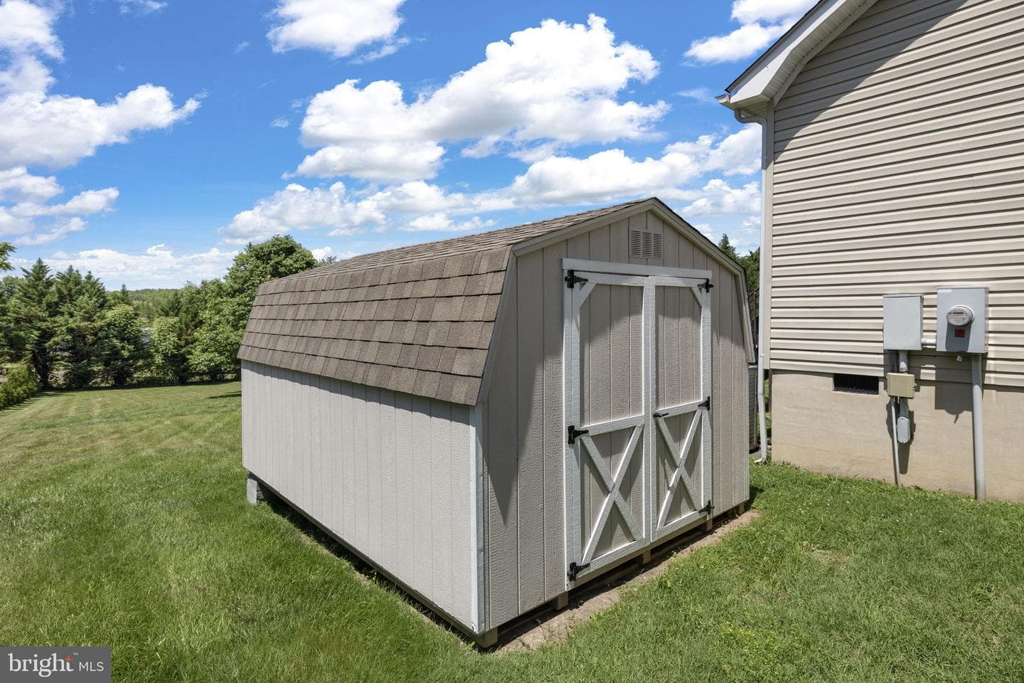 249 Derby Lane photo 45