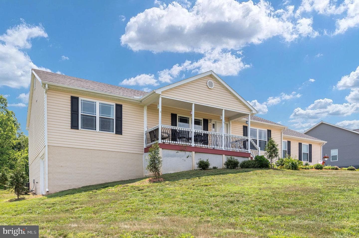 160 Lancaster Court photo 15