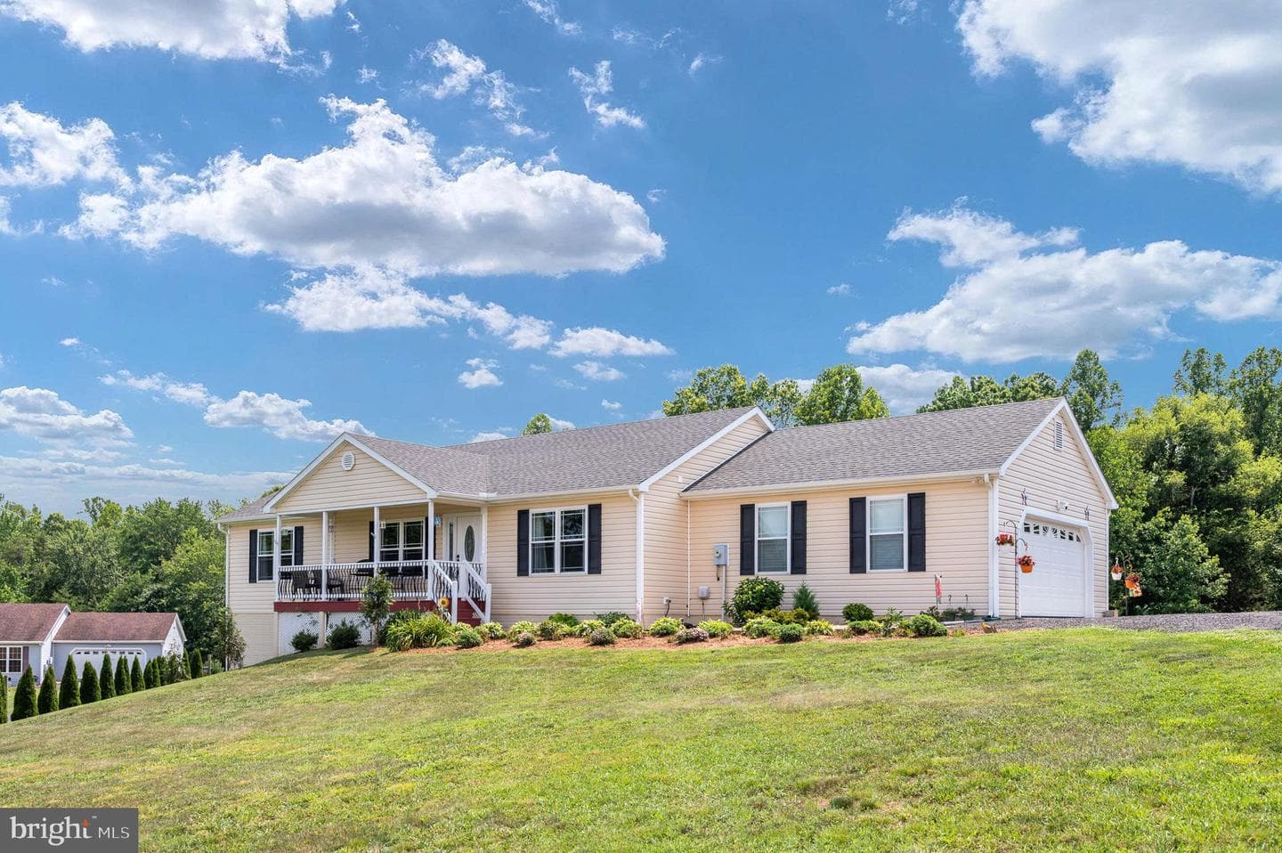 160 Lancaster Court photo 16