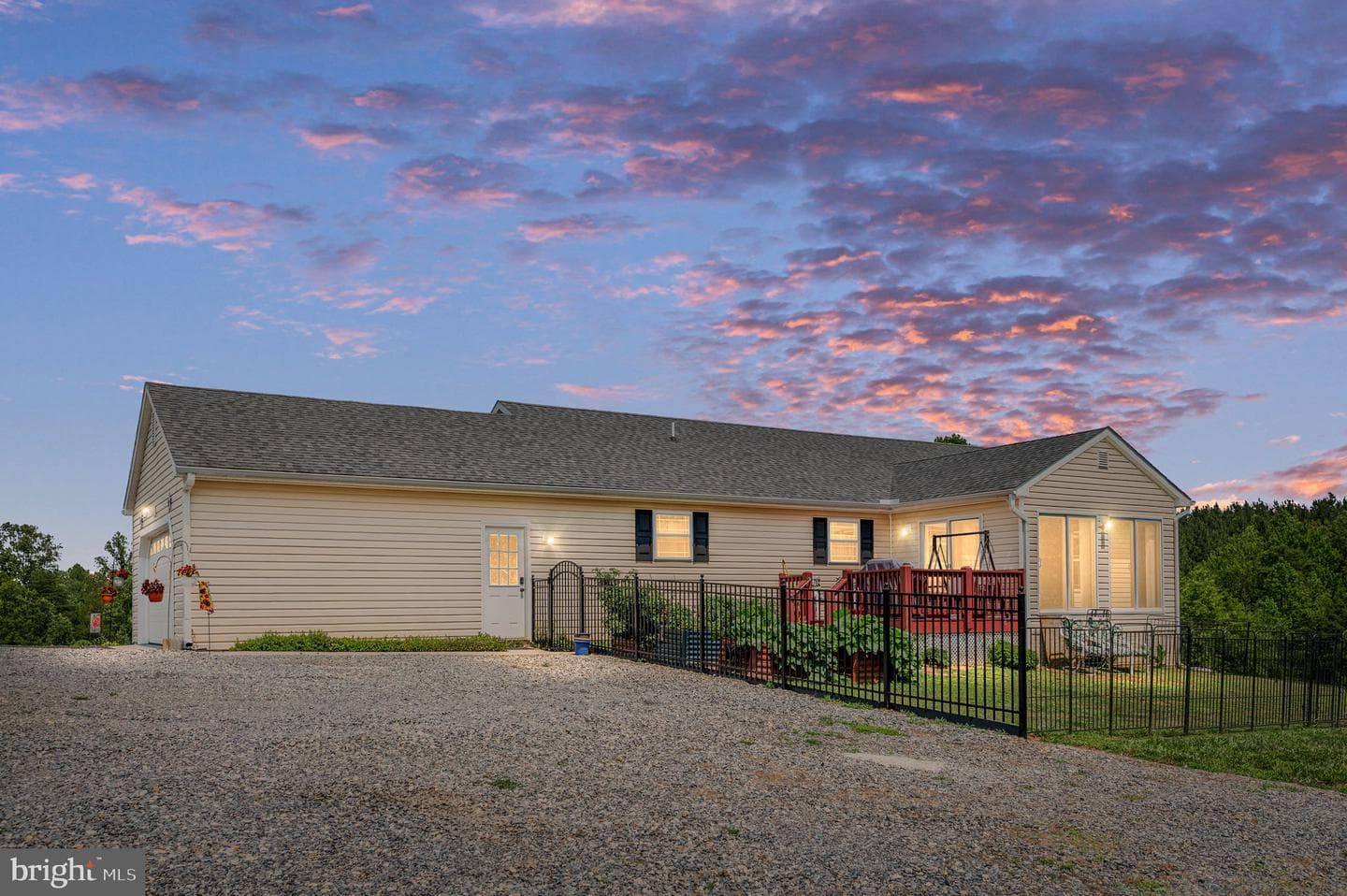 160 Lancaster Court photo 3
