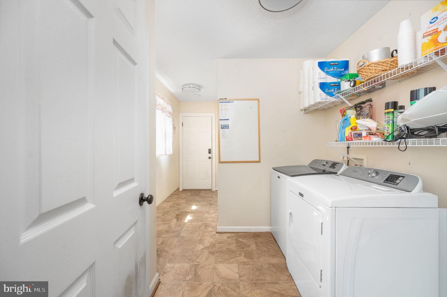 160 Lancaster Court photo 32