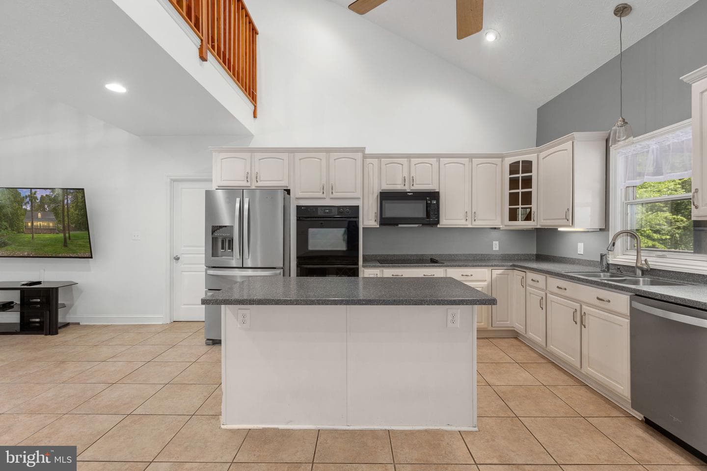 197 Oakleigh Lane photo 24